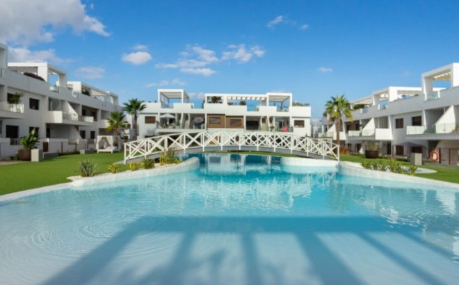Resale - Villa -
Torrevieja - Costa Blanca