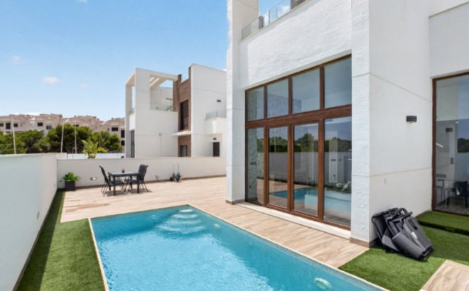 Resale - Villa -
Torrevieja - Costa Blanca