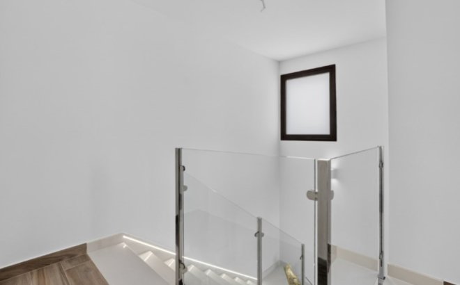 Resale - Villa -
Torrevieja - Costa Blanca