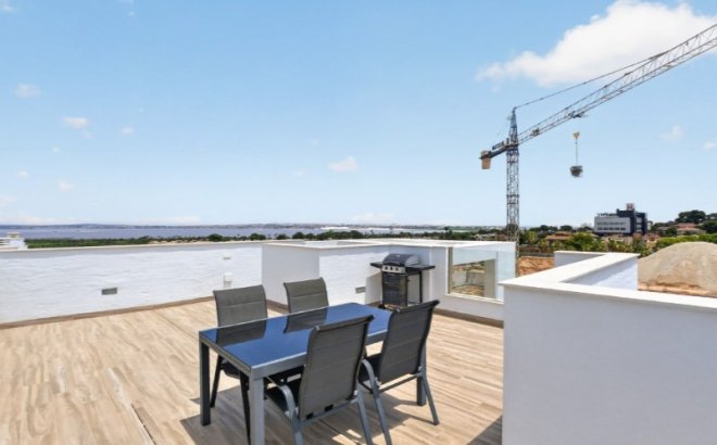 Resale - Villa -
Torrevieja - Costa Blanca
