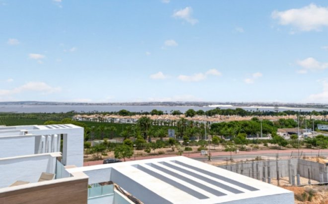 Resale - Villa -
Torrevieja - Costa Blanca