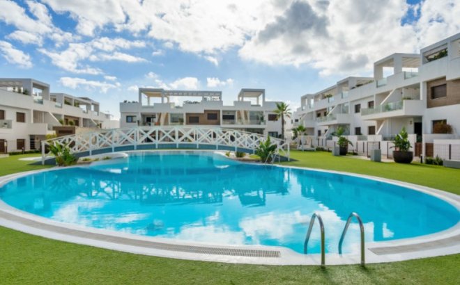 Resale - Villa -
Torrevieja - Costa Blanca