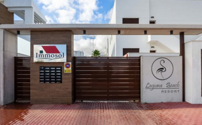 Resale - Villa -
Torrevieja - Costa Blanca