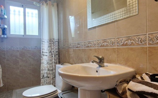 Resale - Villa -
Villamartin - Costa Blanca