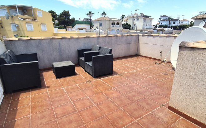 Resale - Villa -
Villamartin - Costa Blanca