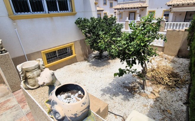 Resale - Villa -
Villamartin - Costa Blanca