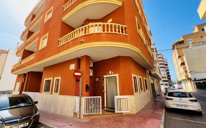 Resale - Apartment -
La Mata - Costa Blanca