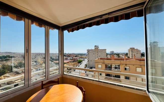 Resale - Apartment -
Torrevieja - Costa Blanca