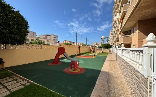 Resale - Apartment -
Torrevieja - Costa Blanca