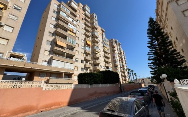 Resale - Apartment -
Torrevieja - Costa Blanca