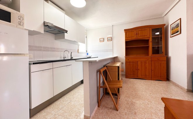 Resale - Bungalow -
Torrevieja - Costa Blanca