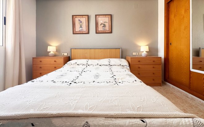 Resale - Bungalow -
Torrevieja - Costa Blanca