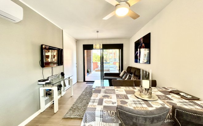 Resale - Apartment -
Villamartin - Costa Blanca