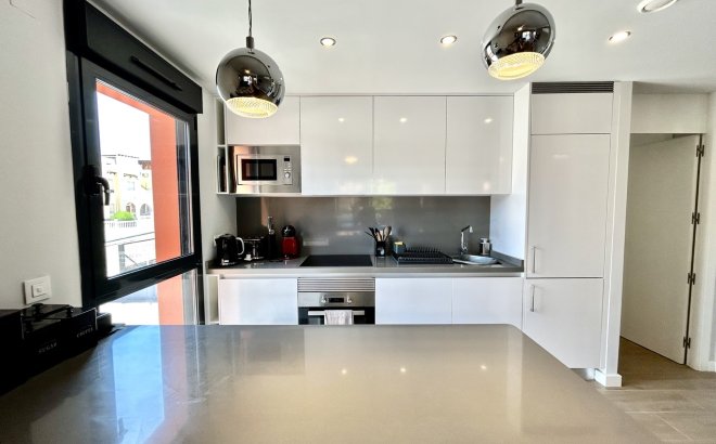 Resale - Apartment -
Villamartin - Costa Blanca