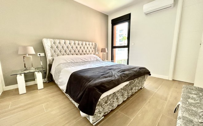 Resale - Apartment -
Villamartin - Costa Blanca