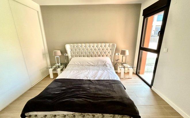 Resale - Apartment -
Villamartin - Costa Blanca