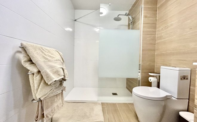 Resale - Apartment -
Villamartin - Costa Blanca