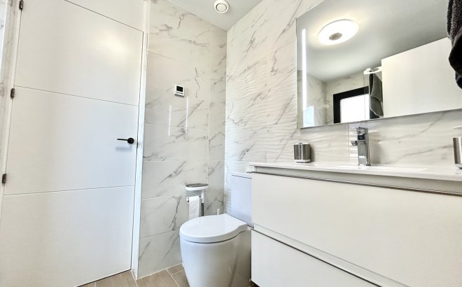 Resale - Apartment -
Villamartin - Costa Blanca