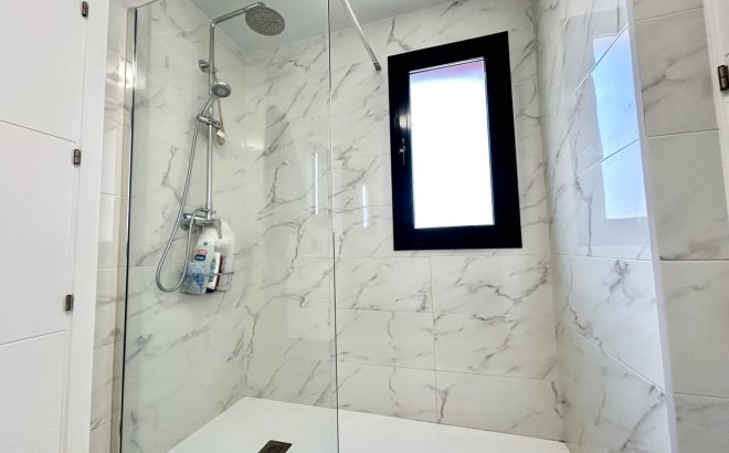 Resale - Apartment -
Villamartin - Costa Blanca