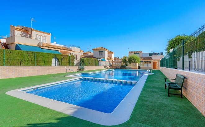 Resale - Bungalow -
Torrevieja - Los Balcones