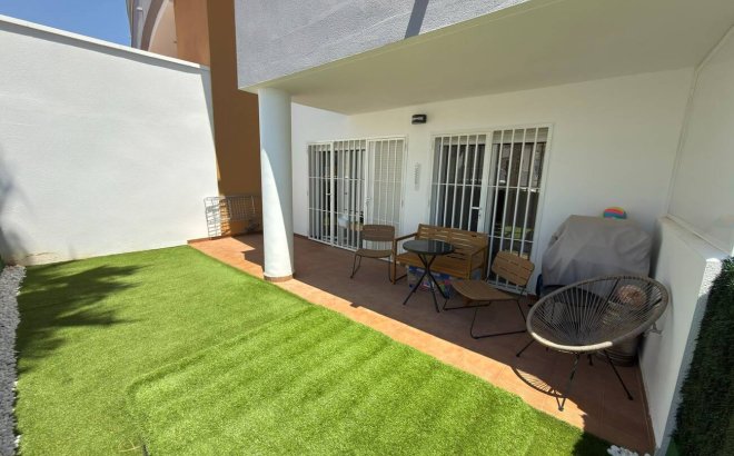 Resale - Apartment -
Villamartin - Costa Blanca