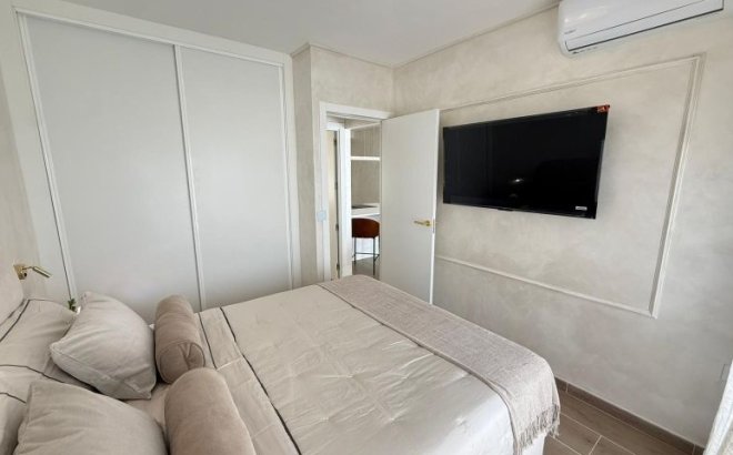 Resale - Apartment -
Torrevieja - Costa Blanca