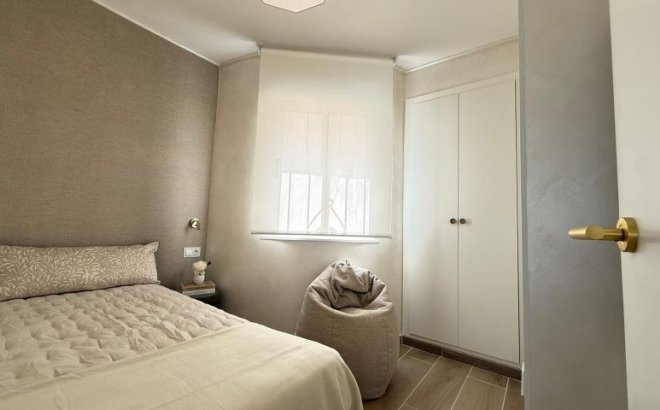 Resale - Apartment -
Torrevieja - Costa Blanca