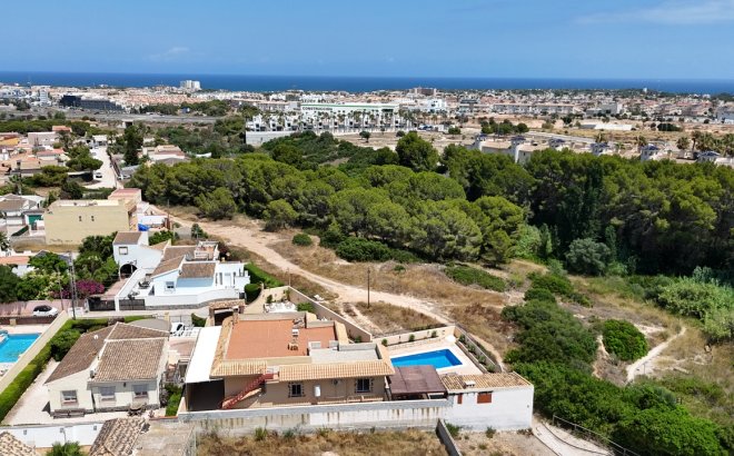 Resale - Villa -
La Zenia - Costa Blanca