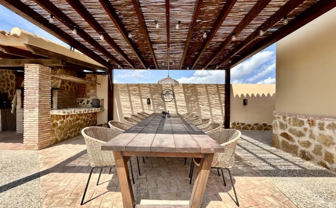 Resale - Villa -
La Zenia - Costa Blanca