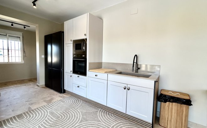 Resale - Villa -
La Zenia - Costa Blanca