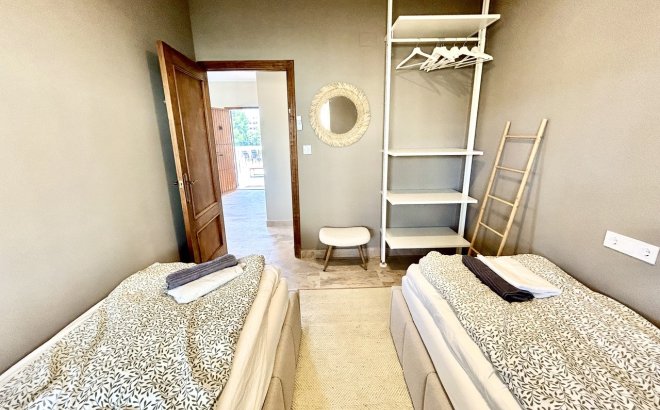 Resale - Villa -
La Zenia - Costa Blanca