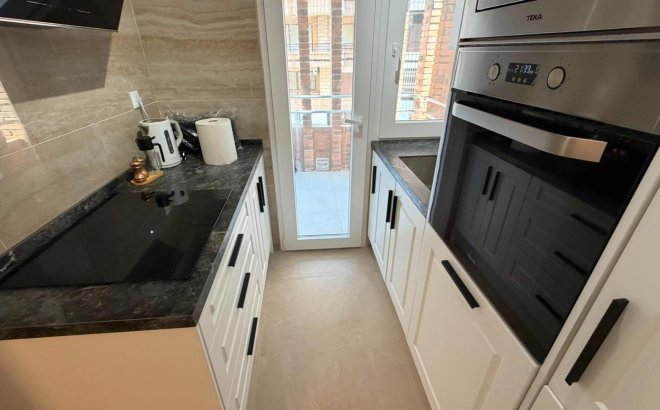 Resale - Apartment -
Torrevieja - Playa del Cura