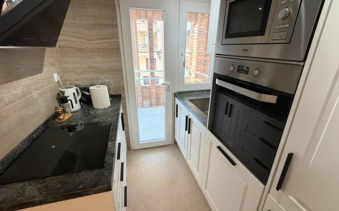 Resale - Apartment -
Torrevieja - Playa del Cura