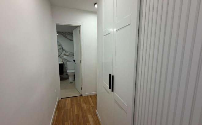 Resale - Apartment -
Torrevieja - Playa del Cura