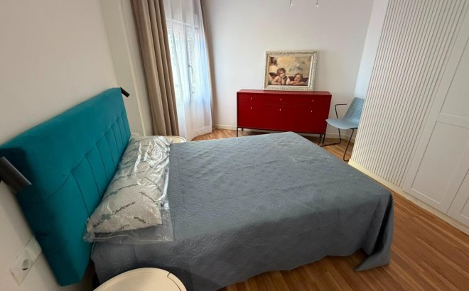 Resale - Apartment -
Torrevieja - Playa del Cura