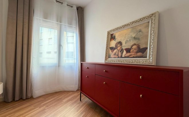 Resale - Apartment -
Torrevieja - Playa del Cura