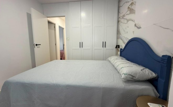 Resale - Apartment -
Torrevieja - Playa del Cura
