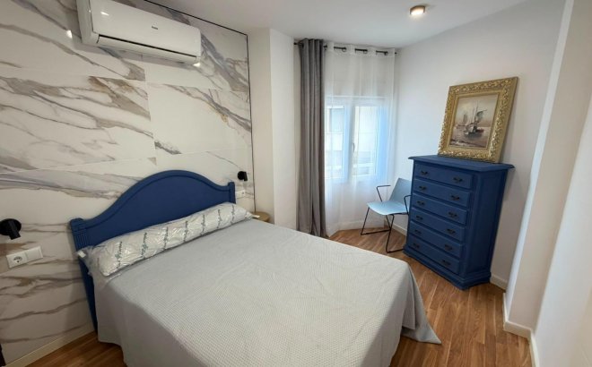 Resale - Apartment -
Torrevieja - Playa del Cura