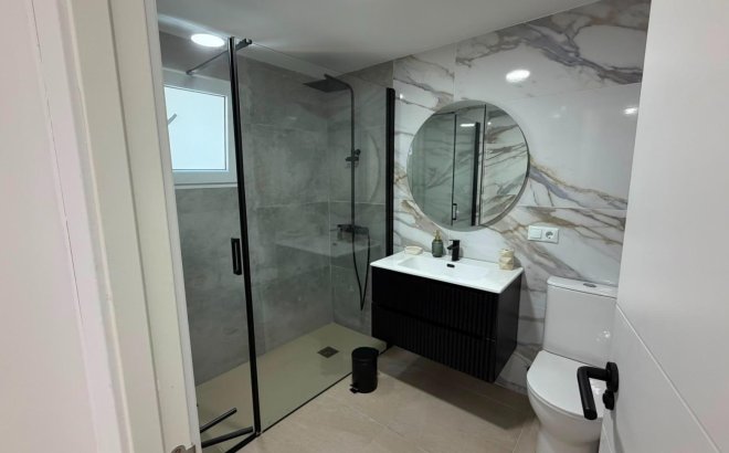Resale - Apartment -
Torrevieja - Playa del Cura