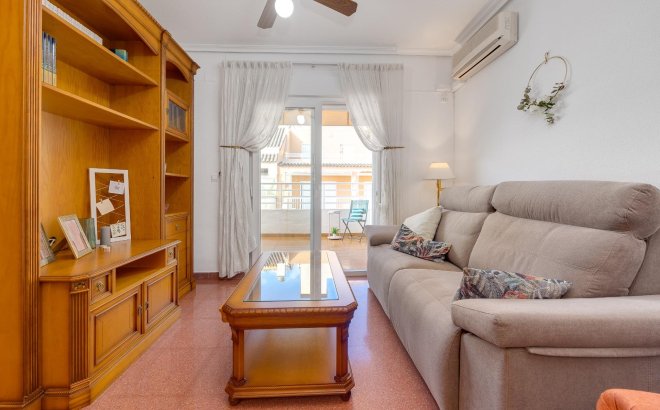 Herverkoop - Penthouse -
Torrevieja - Paseo Maritimo