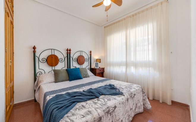 Herverkoop - Penthouse -
Torrevieja - Paseo Maritimo