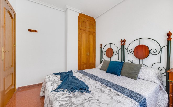 Herverkoop - Penthouse -
Torrevieja - Paseo Maritimo