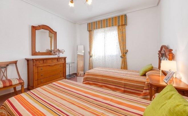 Herverkoop - Penthouse -
Torrevieja - Paseo Maritimo