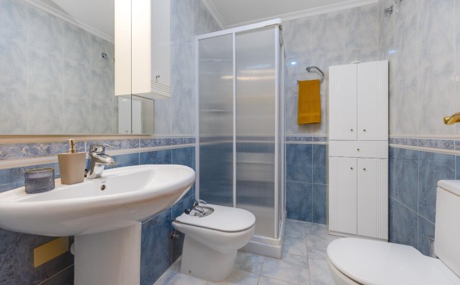Herverkoop - Penthouse -
Torrevieja - Paseo Maritimo