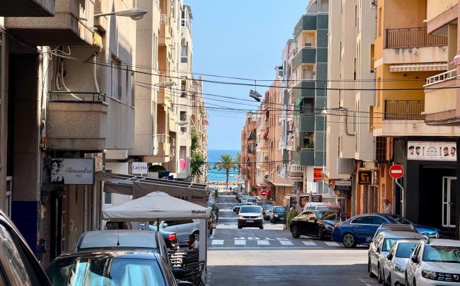 Resale - Penthouse -
Torrevieja - Habaneras