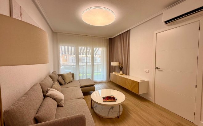 Resale - Penthouse -
Torrevieja - Habaneras