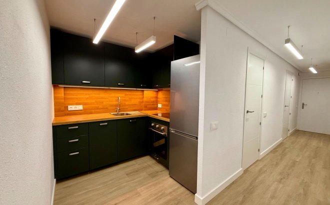 Resale - Penthouse -
Torrevieja - Habaneras