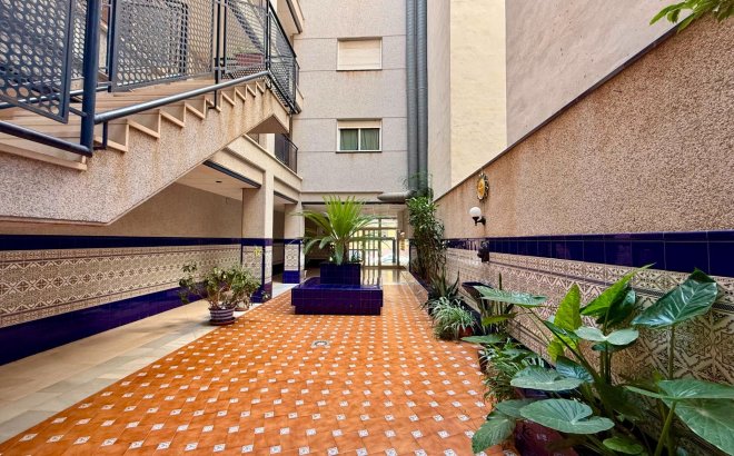 Resale - Penthouse -
Torrevieja - Habaneras