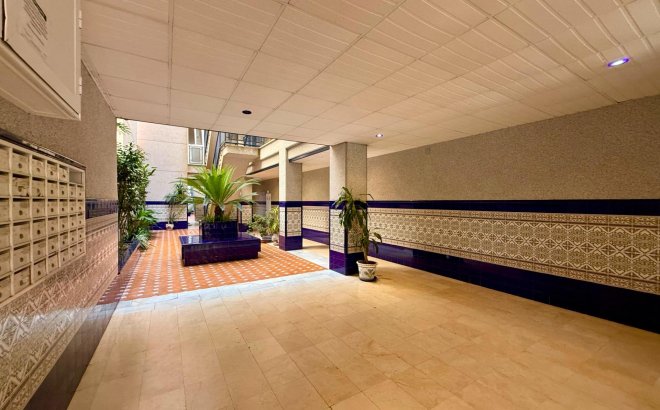 Resale - Penthouse -
Torrevieja - Habaneras