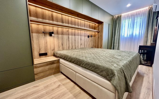 Resale - Apartment -
Torrevieja - Costa Blanca